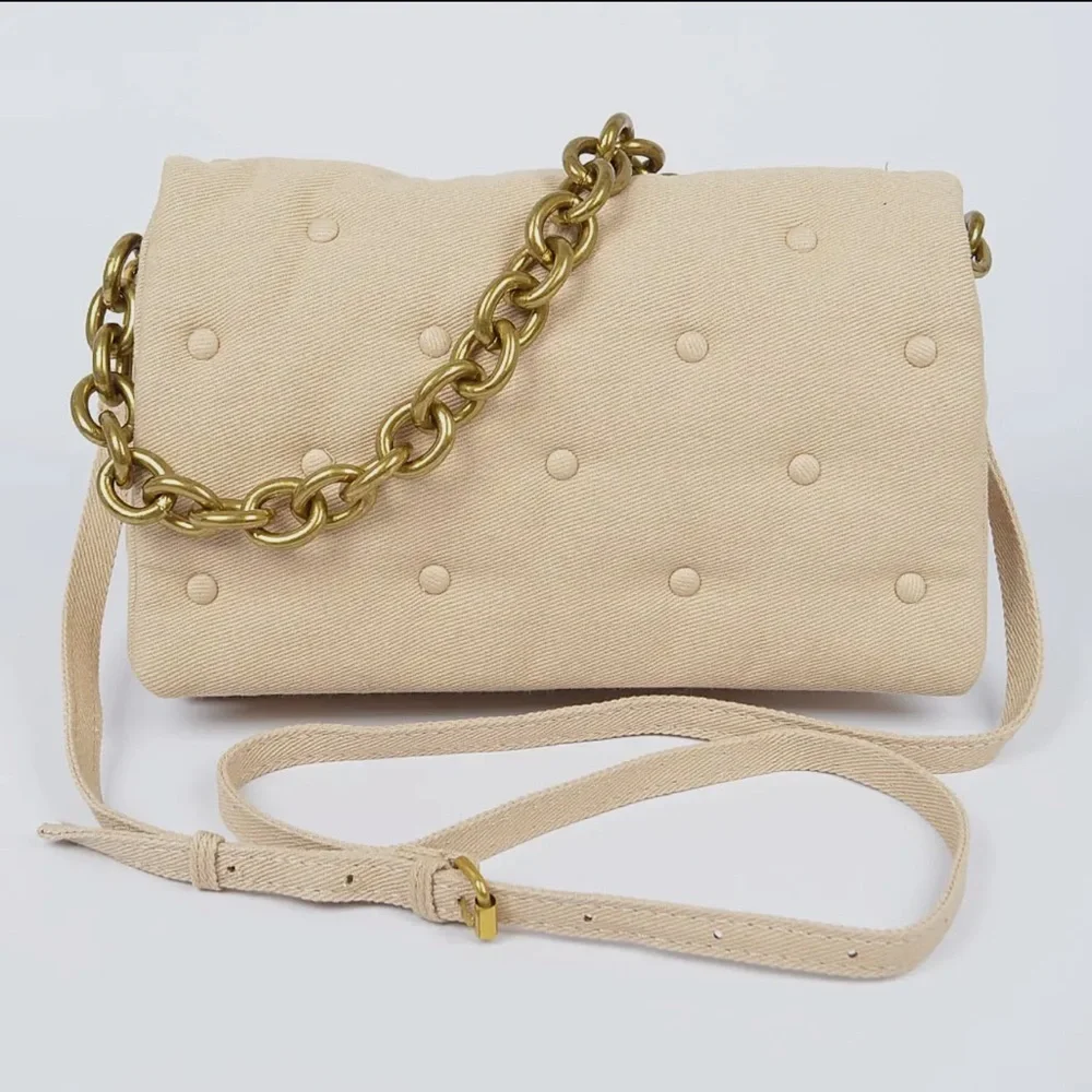 Chic Chain Strap Bag - Picture 2 of 6